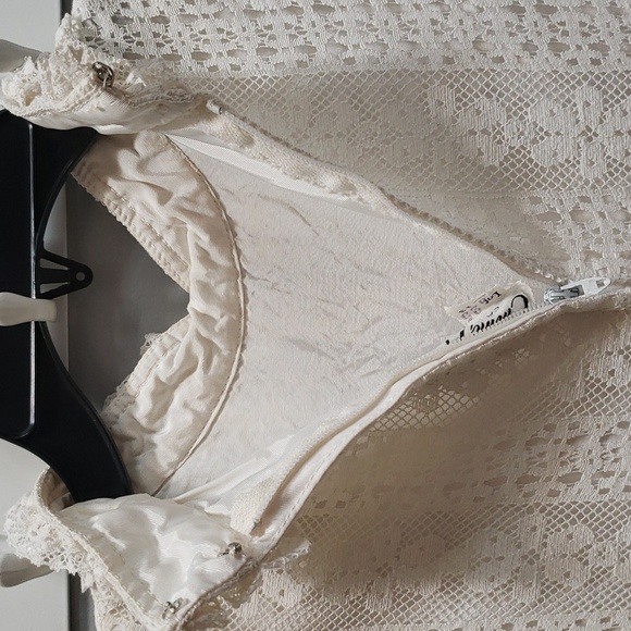 Emma Domb Vintage Long Tiered Cream Lace Dress, Size 13 - Picture 4 of 12